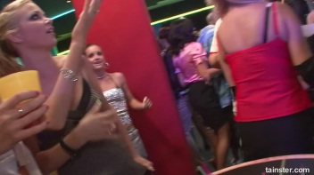 Bikini Beach Balls Part 1 - Cam 1 Screencap 48 on www.sinx.com
