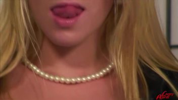 Rip-Happy Leony Screencap 33 on www.sinx.com