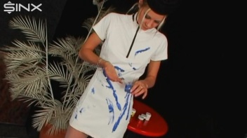 Wet And Messy Paint Play With Sexy Blonde Screencap 4 on www.sinx.com