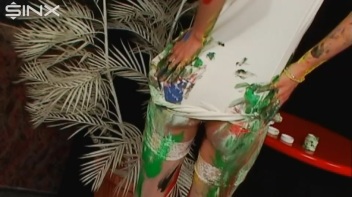 Wet And Messy Paint Play With Sexy Blonde Screencap 60 on www.sinx.com