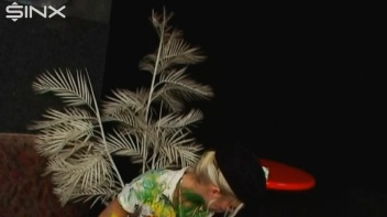 Wet And Messy Paint Play With Sexy Blonde Screencap 63 on www.sinx.com