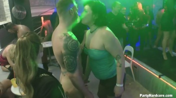 Party Hardcore Gone Crazy Vol. 32 Part 6 - Cam 1 Screencap 75 on www.sinx.com
