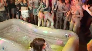 Your Perfect Outfight Ain't So Perfect Anymore Screencap 9 on www.sinx.com