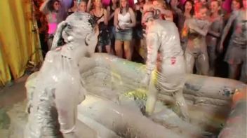 Your Perfect Outfight Ain't So Perfect Anymore Screencap 14 on www.sinx.com