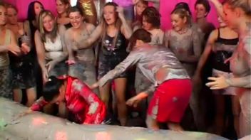 Your Perfect Outfight Ain't So Perfect Anymore Screencap 4 on www.sinx.com