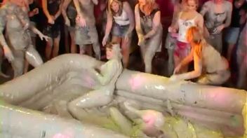 Your Perfect Outfight Ain't So Perfect Anymore Screencap 45 on www.sinx.com