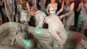 Your Perfect Outfight Ain't So Perfect Anymore Screencap 79 on www.sinx.com