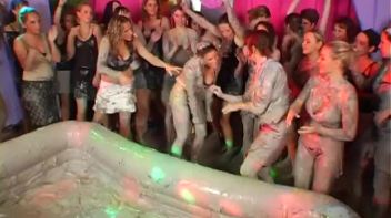 Your Perfect Outfight Ain't So Perfect Anymore Screencap 8 on www.sinx.com