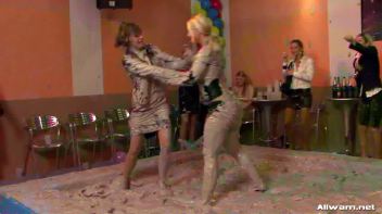 Blonde vs. Brunette Mud Battle Screencap 10 on www.sinx.com