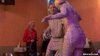 Blonde vs. Brunette Mud Battle Screencap 23 on www.sinx.com