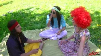 Hippy Chicks Crave That Dick! Screencap 14 on www.sinx.com