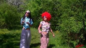 Hippy Chicks Crave That Dick! Screencap 2 on www.sinx.com