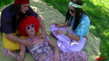 Hippy Chicks Crave That Dick! Screencap 23 on www.sinx.com