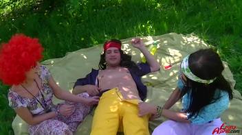 Hippy Chicks Crave That Dick! Screencap 34 on www.sinx.com
