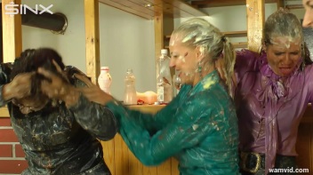 Business women get covered in cake Screencap 42 on www.sinx.com