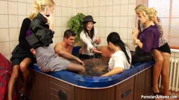 Jacuzzi Floozies Part 1 Screencap 10 on www.sinx.com