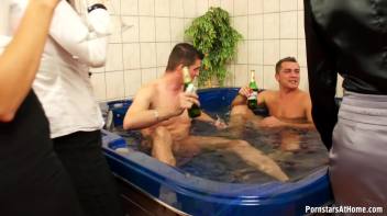 Jacuzzi Floozies Part 1 Screencap 4 on www.sinx.com