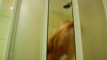 Steamy Wetlook Shower Screencap 24 on www.sinx.com