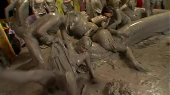 Packed Like Sardines In The Mud Screencap 71 on www.sinx.com