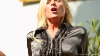 Sun Bathing And Golden Showers Screencap 36 on www.sinx.com