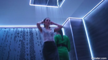 Showing Off In The Showers! Screencap 13 on www.sinx.com