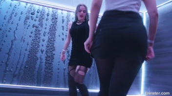 Showing Off In The Showers! Screencap 16 on www.sinx.com