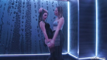 Showing Off In The Showers! Screencap 28 on www.sinx.com