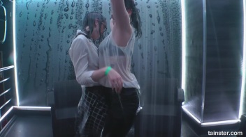 Showing Off In The Showers! Screencap 76 on www.sinx.com