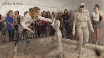Muddy Wrestling: Regina vs. Kirsten Plant Screencap 83 on www.sinx.com