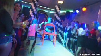 Party Hardcore Gone Crazy Vol. 37 Part 4 - Cam 3 Screencap 38 on www.sinx.com