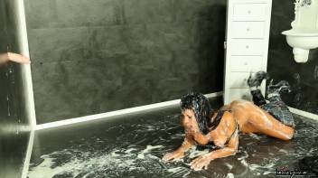 The Slimy Seance Screencap 100 on www.sinx.com