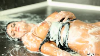 The Slimy Seance Screencap 118 on www.sinx.com