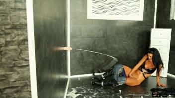 The Slimy Seance Screencap 59 on www.sinx.com