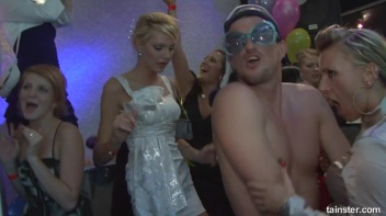 Welcome To The Mad House Part 1 - Cam 2 Screencap 56 on www.sinx.com