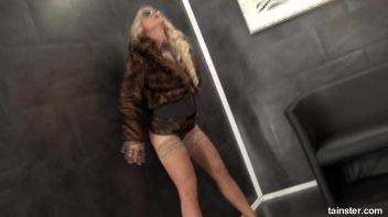 Blonde covered in cum Screencap 18 on www.sinx.com
