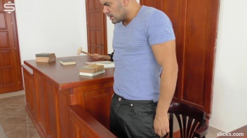 Face Licking Babe Slobbers Over Her Husband Screencap 51 on www.sinx.com