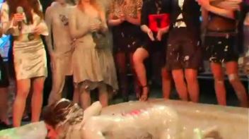 Gia vs. Katy Screencap 11 on www.sinx.com