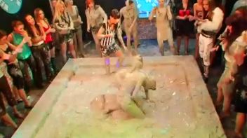 Gia vs. Katy Screencap 60 on www.sinx.com