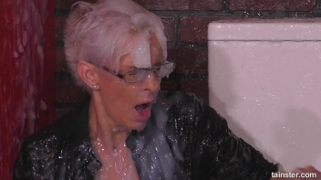 MILF Takes Gooey Dildo In Doggystyle Screencap 44 on www.sinx.com