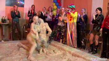 Mud Fun Screencap 71 on www.sinx.com