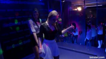 Fanatic Fuckfriends Part 5 - Shower Cam Screencap 95 on www.sinx.com