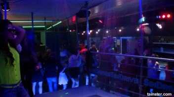 Fanatic Fuckfriends Part 5 - Shower Cam Screencap 100 on www.sinx.com