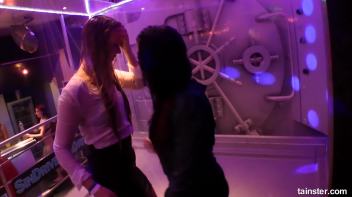 Fanatic Fuckfriends Part 5 - Shower Cam Screencap 62 on www.sinx.com