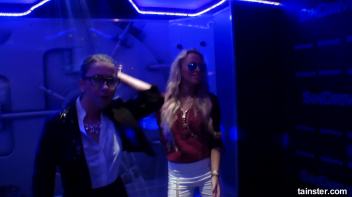 Fanatic Fuckfriends Part 5 - Shower Cam Screencap 71 on www.sinx.com