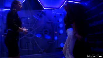 Fanatic Fuckfriends Part 5 - Shower Cam Screencap 79 on www.sinx.com