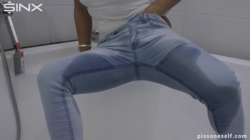 Hot Babe Caught Wetting Her Denim Jeans Screencap 56 on www.sinx.com