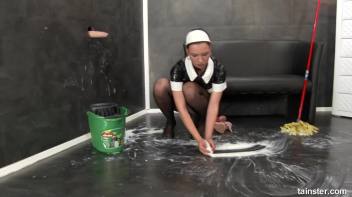 Slime cleaning turns into Slime fuck Screencap 16 on www.sinx.com