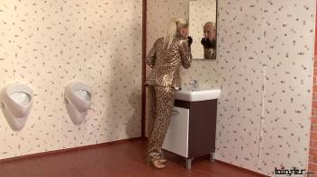 Plenty Of Room On The Slime Wave For Two! Screencap 2 on www.sinx.com