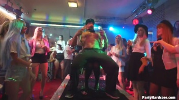Party Hardcore Gone Crazy Vol. 35 Part 3 - Cam 1 Screencap 96 on www.sinx.com