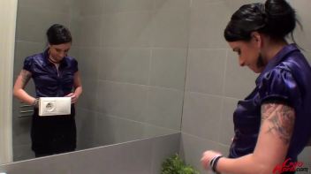 Tons Of Fun In The Washroom Screencap 101 on www.sinx.com